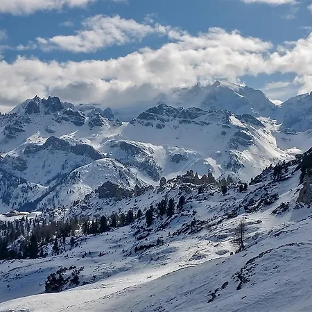 公寓 Casa Mirabella *